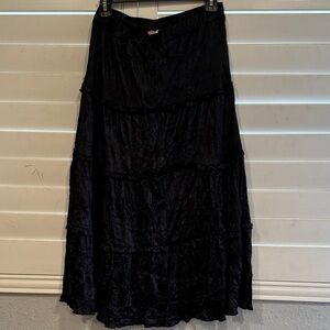 Chic Black Tiered A-Line Skirt